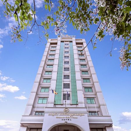 Hm Grand Central Hotel Phnom Penh Exterior foto