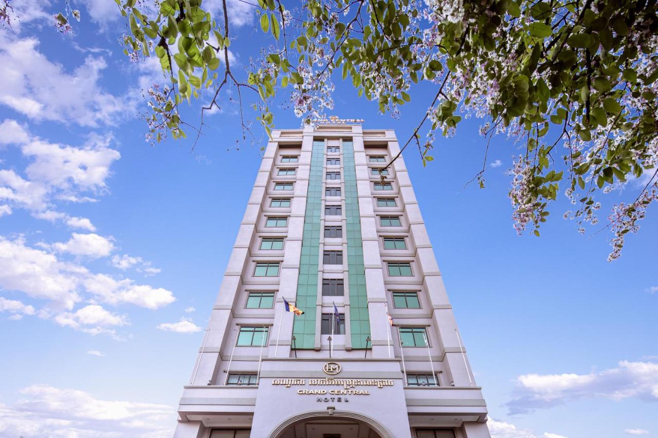 Hm Grand Central Hotel Phnom Penh Exterior foto